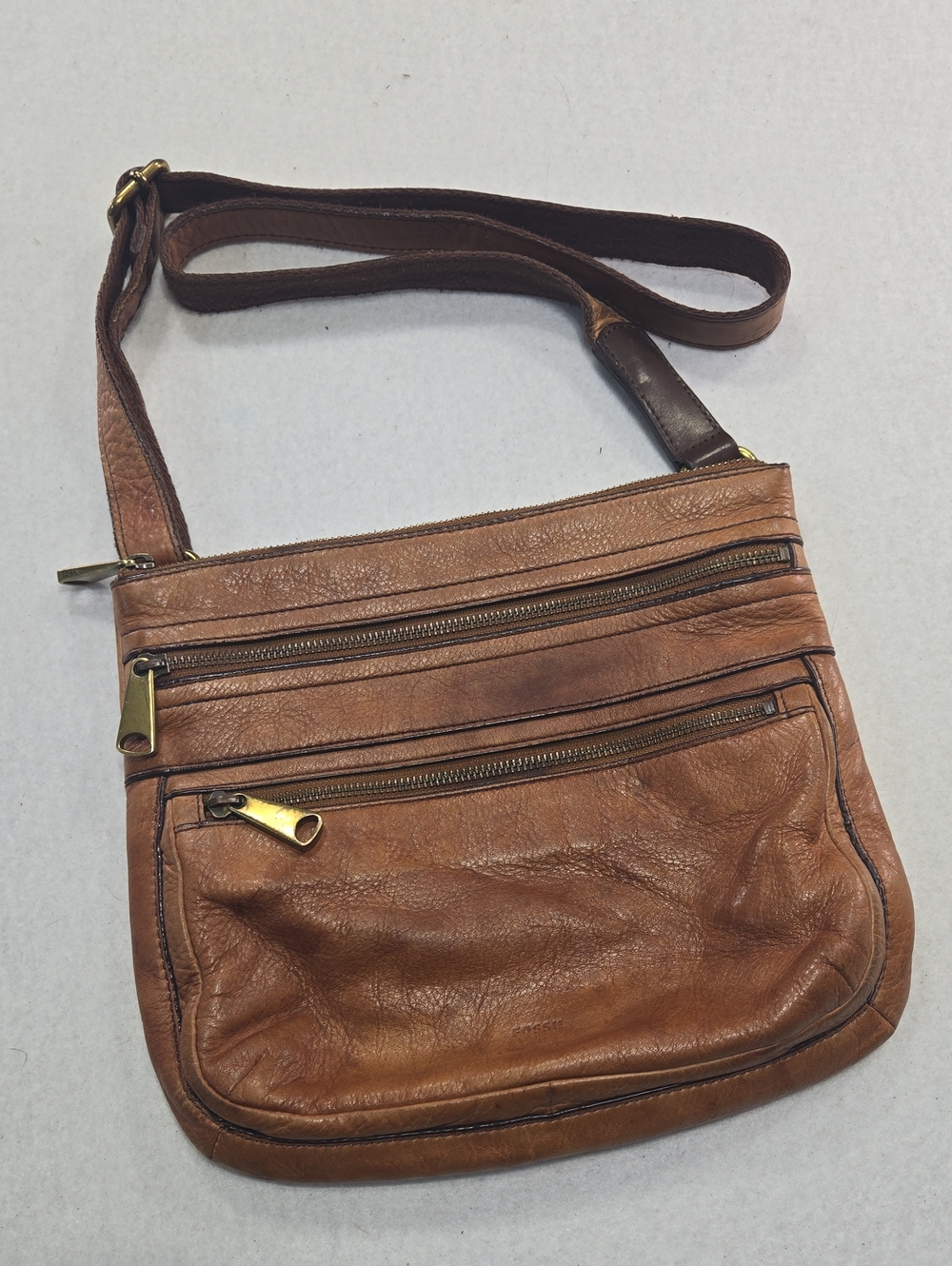 Fossil Men's Brown Leather Messenger Crossbody Bag - Classic Carry